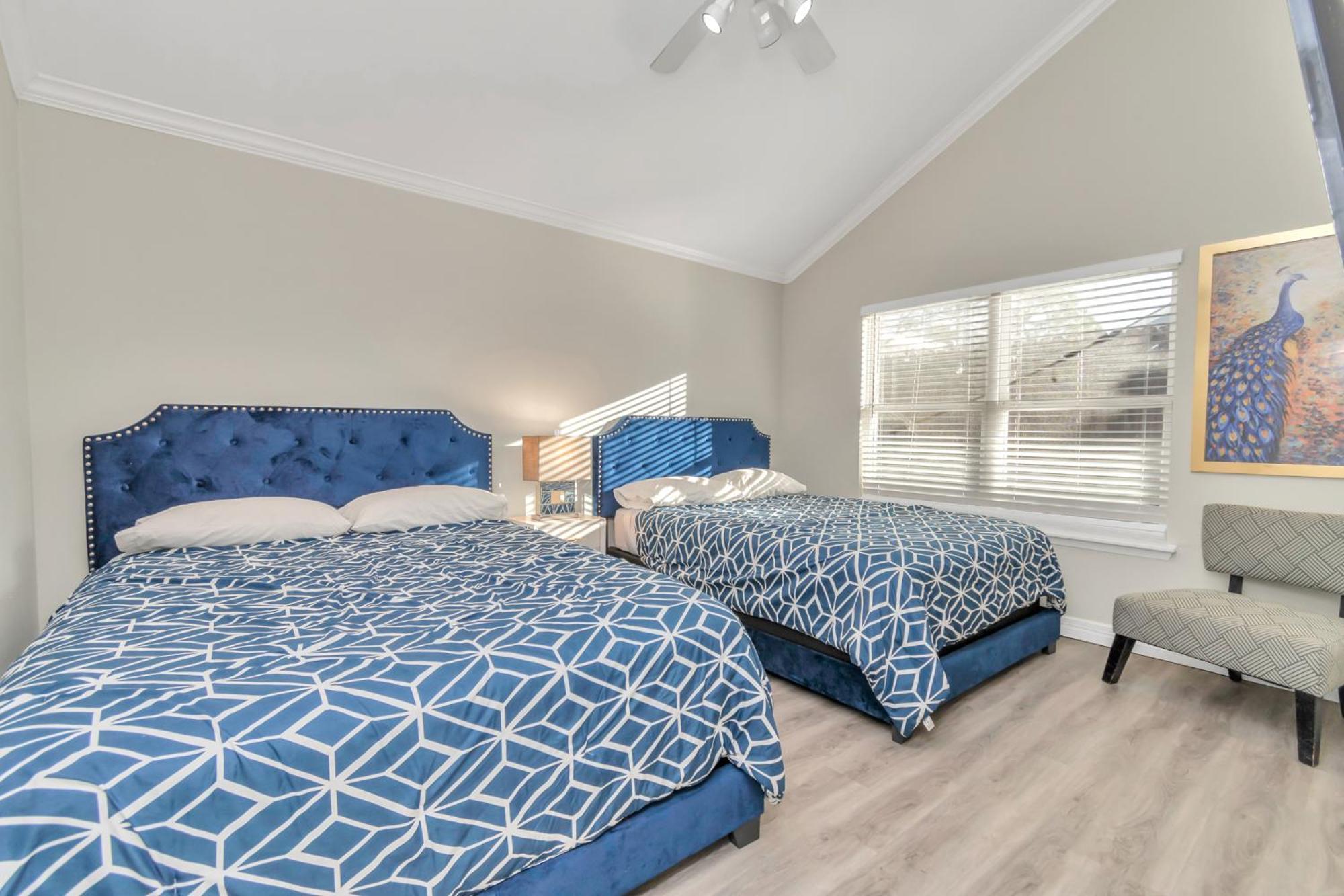 Villa 1976 Accessiblegem Jacuzzi Sleep13 Chinatown 20Mins Dt Houston Exterior foto